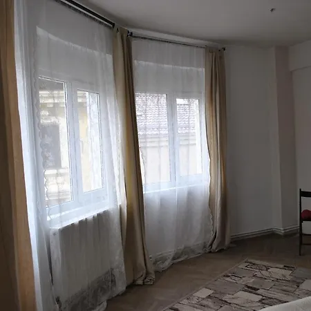Vogue Hostel *