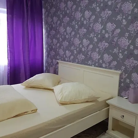 Vogue Hostel *