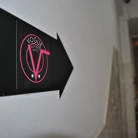 Hostal Vogue *