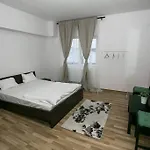 Vogue * 布加勒斯特