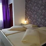 Vogue 布加勒斯特